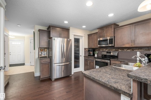 612 175A Street Sw, Edmonton, AB 