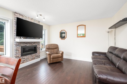 612 175A Street Sw, Edmonton, AB 