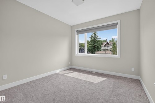 9741 90 Avenue Nw, Edmonton, AB - Indoor Photo Showing Other Room