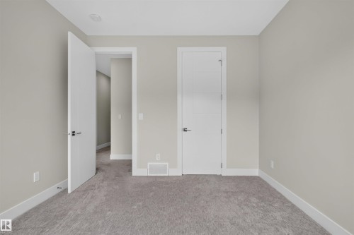 9741 90 Avenue Nw, Edmonton, AB - Indoor Photo Showing Other Room