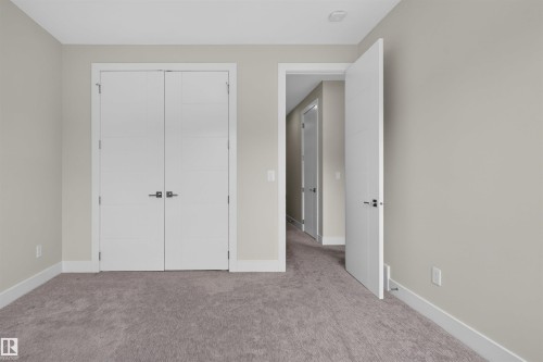 9741 90 Avenue Nw, Edmonton, AB - Indoor Photo Showing Other Room