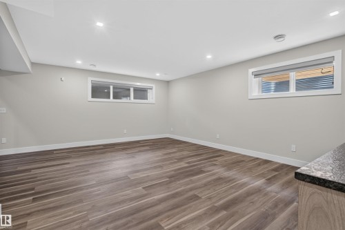 9741 90 Avenue Nw, Edmonton, AB - Indoor