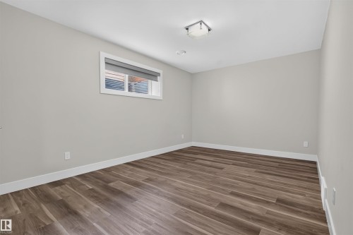 9741 90 Avenue Nw, Edmonton, AB - Indoor Photo Showing Other Room
