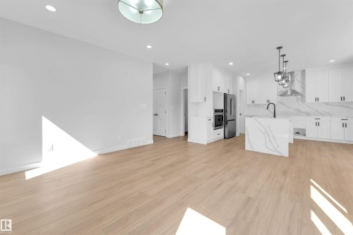 292 Fraser Way Nw Nw, Edmonton, AB 