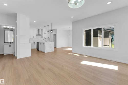 292 Fraser Way Nw Nw, Edmonton, AB 