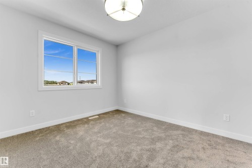 292 Fraser Way Nw Nw, Edmonton, AB 