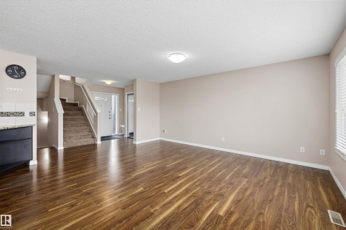 4020 166 Avenue Nw, Edmonton, AB 