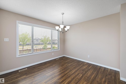 4020 166 Avenue Nw, Edmonton, AB 
