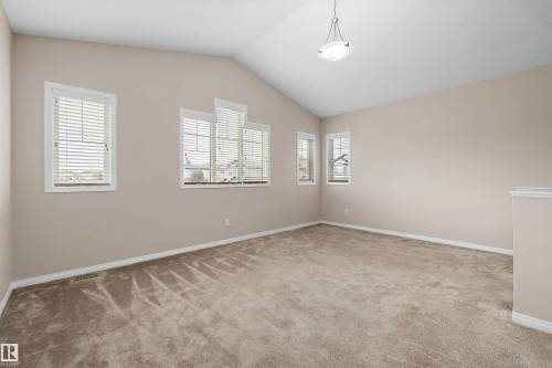 4020 166 Avenue Nw, Edmonton, AB 