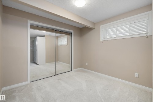4020 166 Avenue Nw, Edmonton, AB 