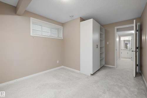 4020 166 Avenue Nw, Edmonton, AB 