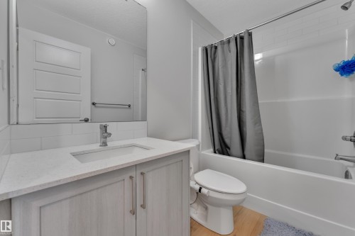 4855 Hawthorn Bend Sw, Edmonton, AB 
