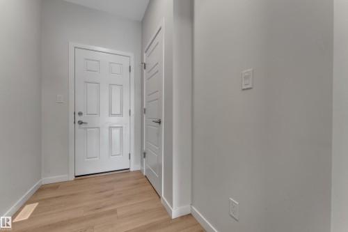 4855 Hawthorn Bend Sw, Edmonton, AB 