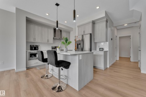 4855 Hawthorn Bend Sw, Edmonton, AB 