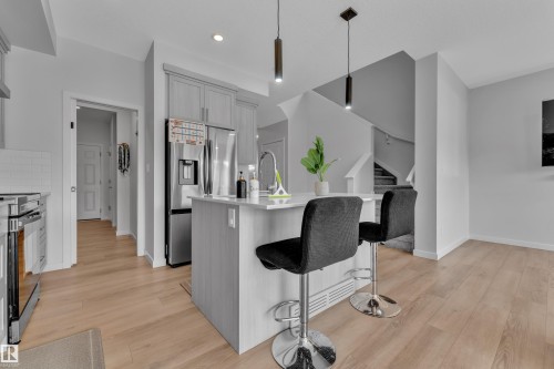4855 Hawthorn Bend Sw, Edmonton, AB 