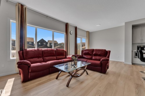 4855 Hawthorn Bend Sw, Edmonton, AB 