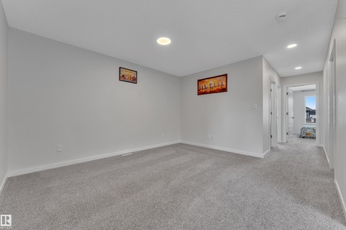 4855 Hawthorn Bend Sw, Edmonton, AB 