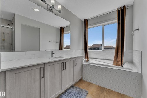 4855 Hawthorn Bend Sw, Edmonton, AB 