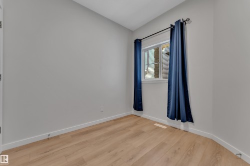 4855 Hawthorn Bend Sw, Edmonton, AB 