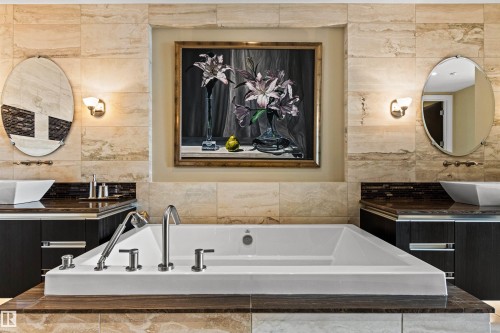#401 11930 100 Av Nw, Edmonton, AB 