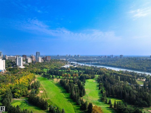 #401 11930 100 Av Nw, Edmonton, AB 