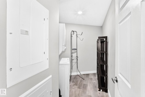 #220 11511 27 Av Nw, Edmonton, AB 