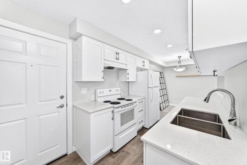 #220 11511 27 Av Nw, Edmonton, AB 