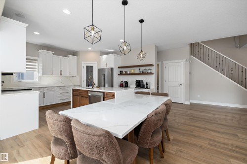 17815 111 Street Nw, Edmonton, AB 