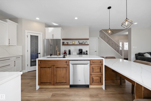 17815 111 Street Nw, Edmonton, AB 