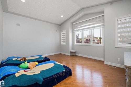 17815 111 Street Nw, Edmonton, AB 