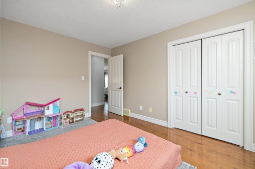 17815 111 Street Nw, Edmonton, AB 