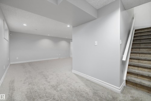 17815 111 Street Nw, Edmonton, AB 