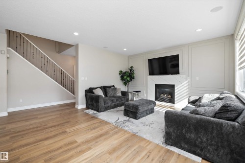 17815 111 Street Nw, Edmonton, AB 