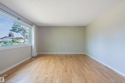 5207 103 Avenue Nw, Edmonton, AB 