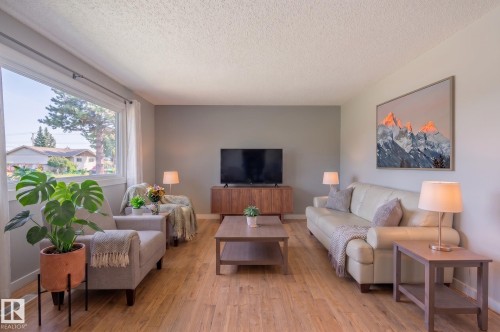 5207 103 Avenue Nw, Edmonton, AB 