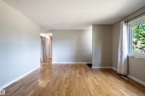 5207 103 Avenue Nw, Edmonton, AB 