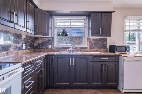5207 103 Avenue Nw, Edmonton, AB 