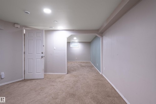 5207 103 Avenue Nw, Edmonton, AB 