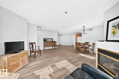 #208 2520 52 St Nw, Edmonton, AB 