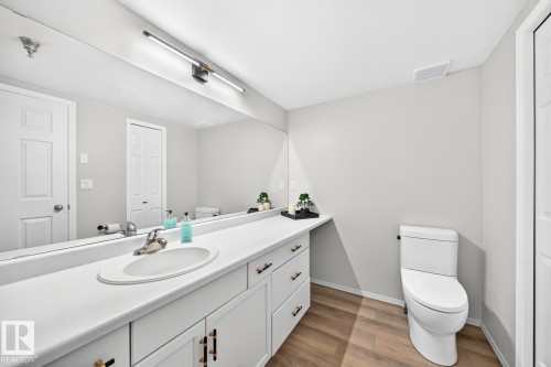 #208 2520 52 St Nw, Edmonton, AB 