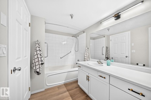 #208 2520 52 St Nw, Edmonton, AB 