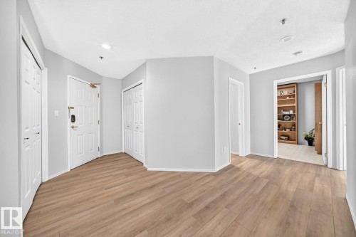 #208 2520 52 St Nw, Edmonton, AB 