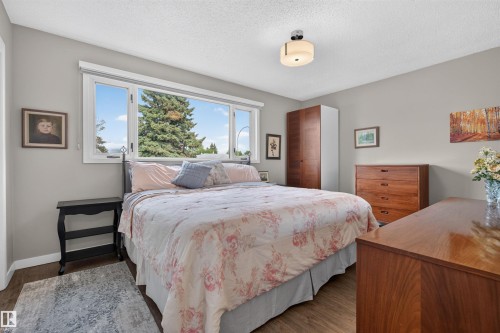 6503 88 Avenue Nw, Edmonton, AB - Indoor Photo Showing Bedroom