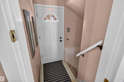 6503 88 Avenue Nw, Edmonton, AB - Indoor Photo Showing Other Room