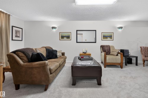 6503 88 Avenue Nw, Edmonton, AB - Indoor Photo Showing Other Room