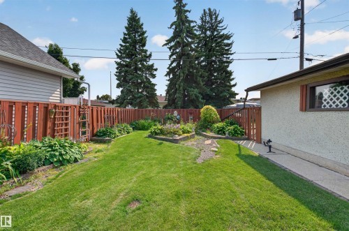 6503 88 Avenue Nw, Edmonton, AB - Outdoor