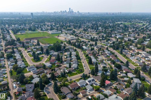 6503 88 Avenue Nw, Edmonton, AB - Outdoor With View