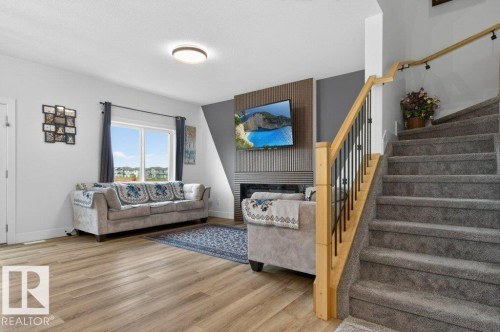 371 Bluff Cv, Leduc, AB 