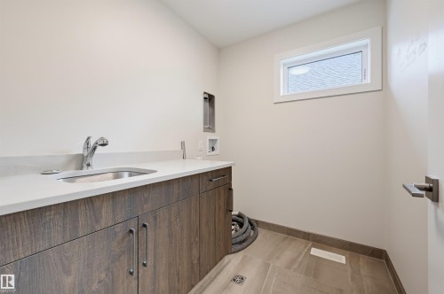 11109 University Avenue Nw, Edmonton, AB 