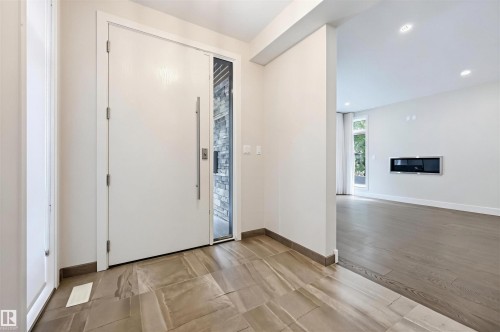 11109 University Avenue Nw, Edmonton, AB 